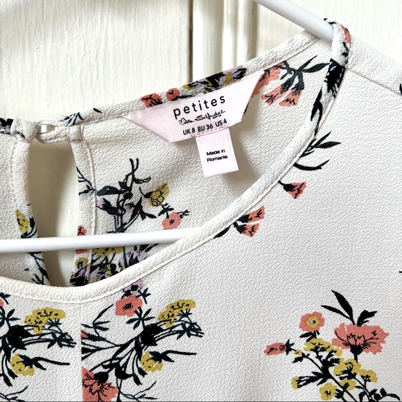 Floral blouse from miss selfridge - Size 4 - Picture 3 of 4